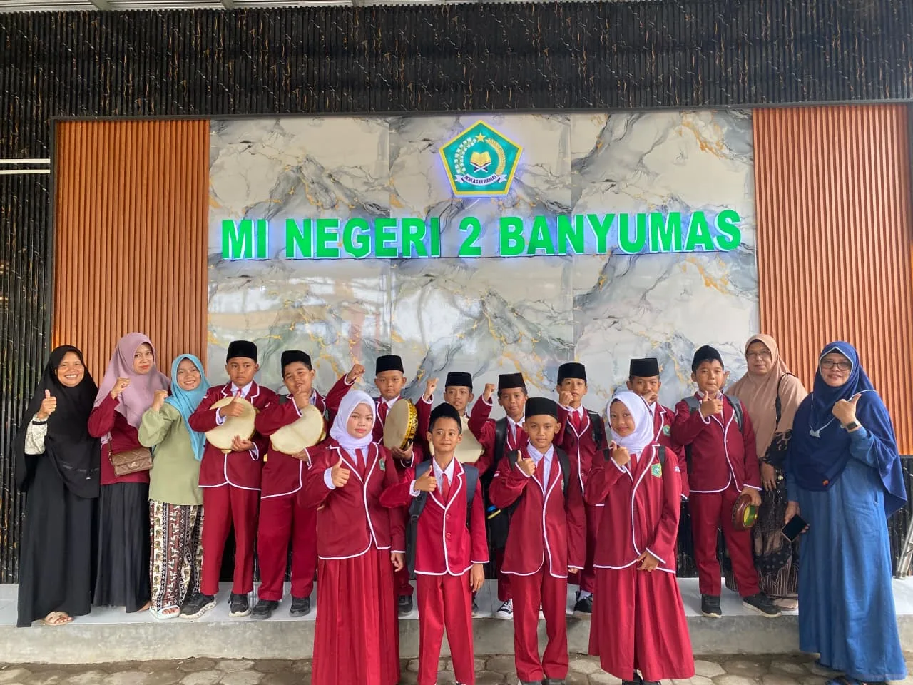 Grup Hadroh MIN 2 Banyumas Raih Juara di Festival Hadroh