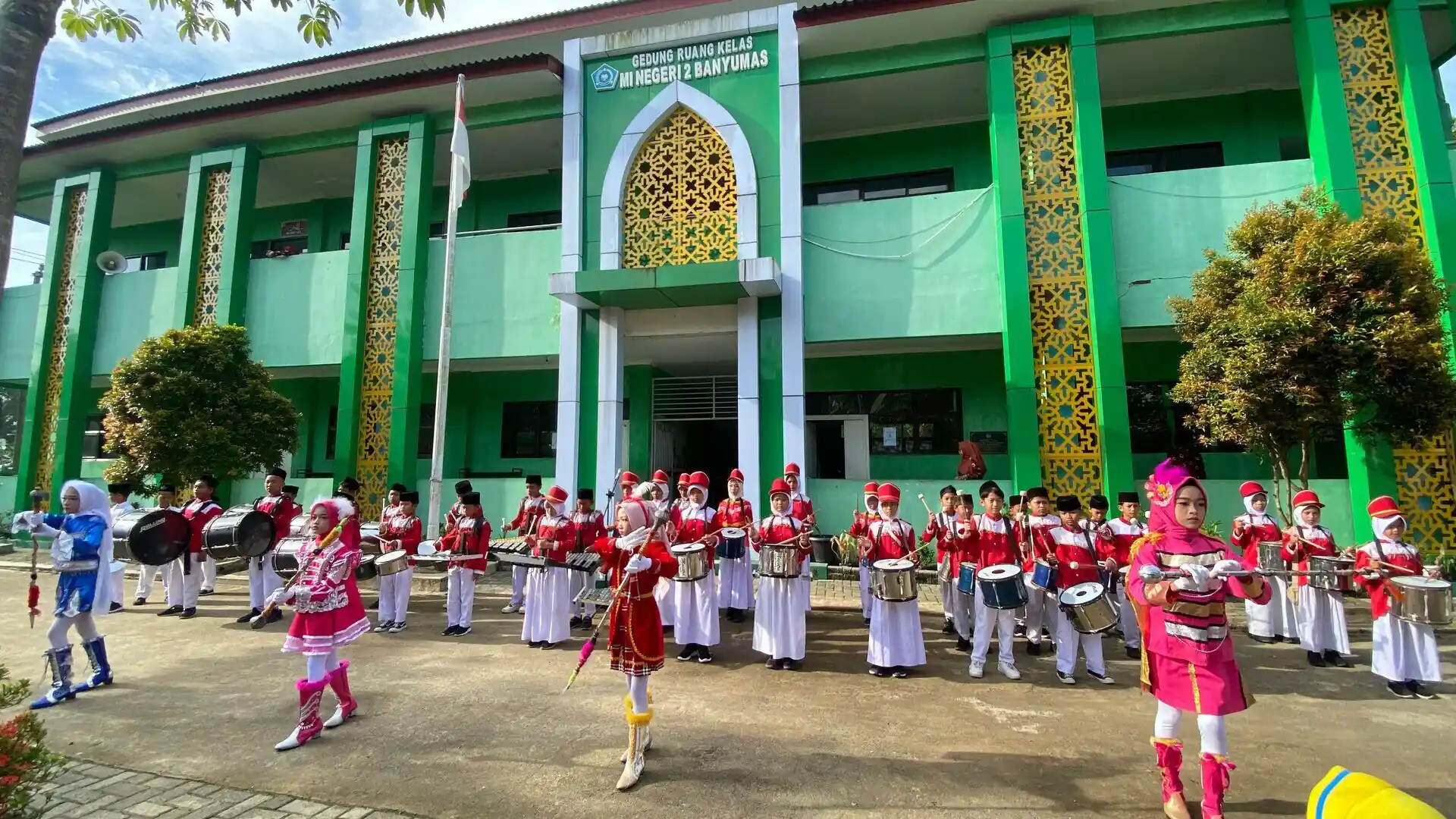 Fasilitas Belajar Lengkap & Asri